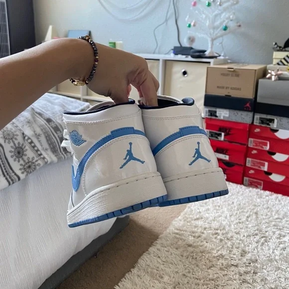 air jordan 1 mid bg white/legend-black